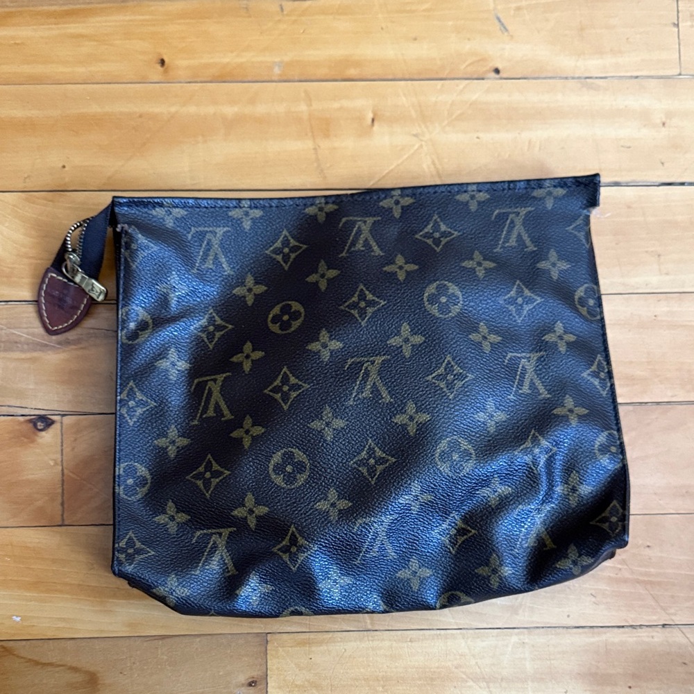 Louis Vuitton Brown Leather Zipper Pull with Gold Hardware